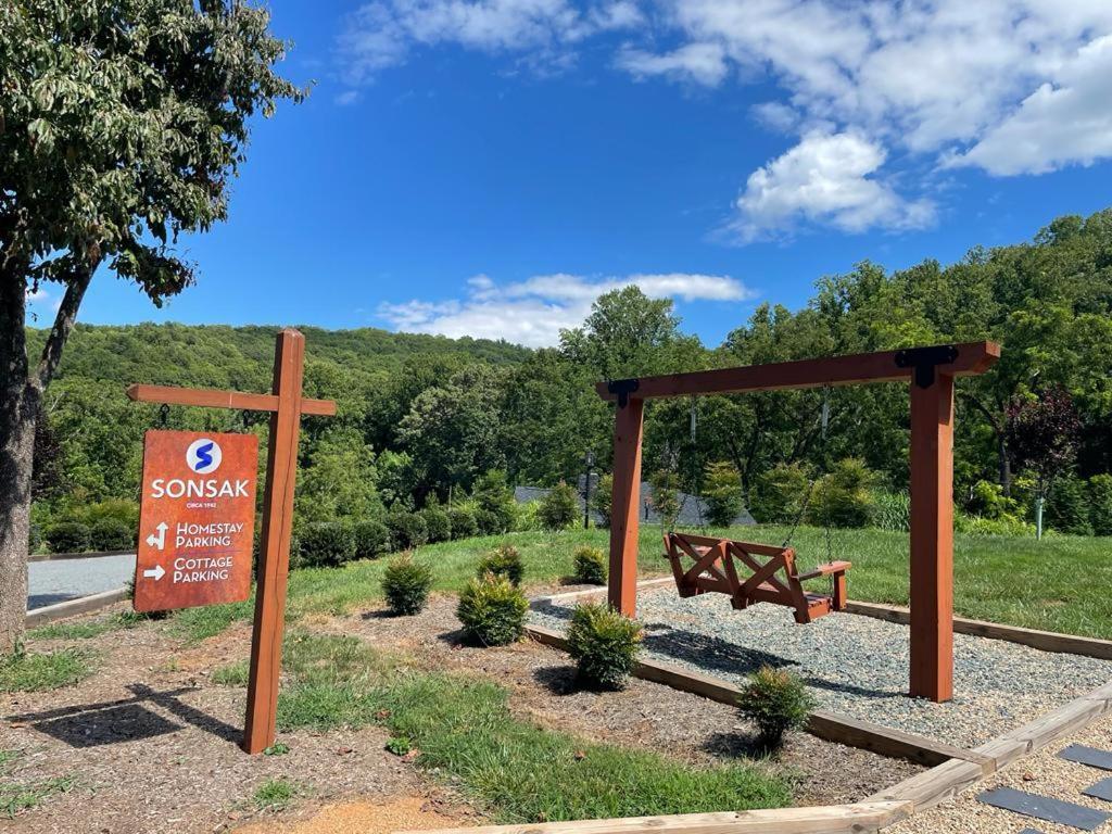 Sonsak - Unit 5 Daire Charlottesville Dış mekan fotoğraf